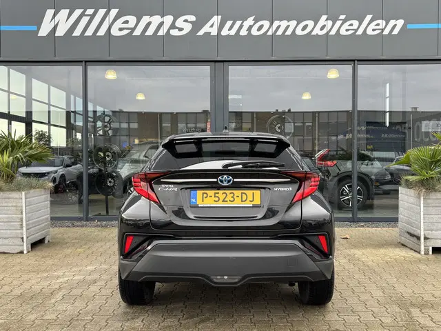 Toyota C-HR 1.8 Hybrid Style Luxury 2022 Hybride Benzine 5