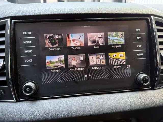 Škoda Karoq 1.0 TSI Business Edition 2021 Benzine 15