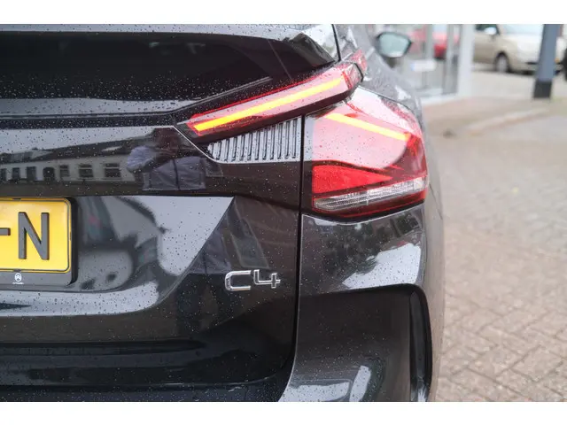 Citroën C4 PT 130 Shine 2021 Benzine 14
