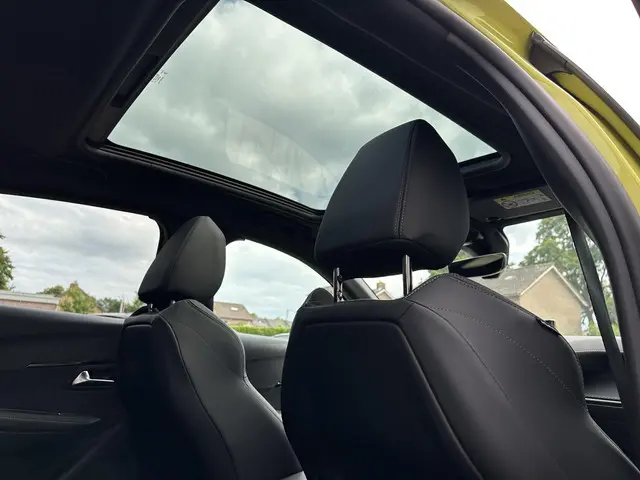 Peugeot e-208 EV GT 51 kWh 156 PK 2024 Elektrisch 36