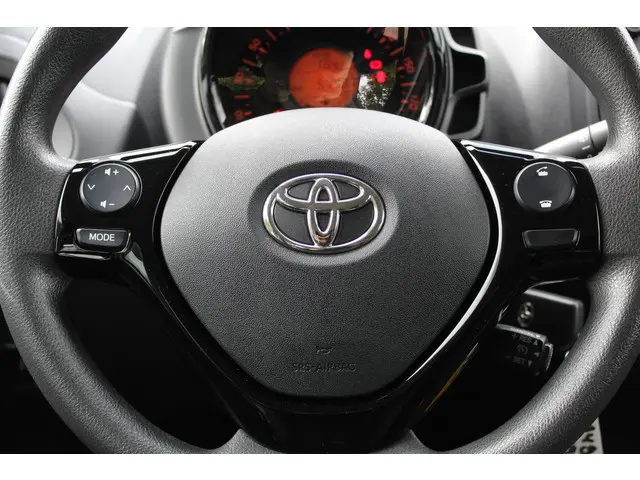 Toyota Aygo 1.0 VVT-i x-fun 2021 Benzine 12