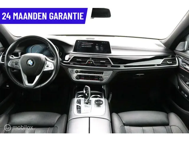 BMW 7 Serie 750Li xDrive High Executive 2015 Benzine 17