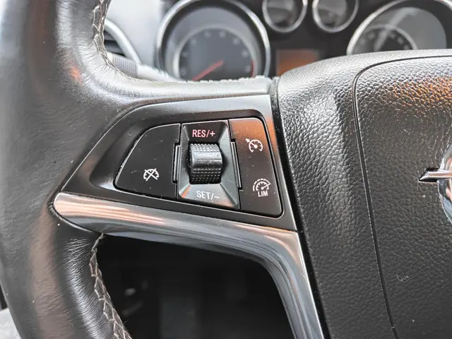 Opel Mokka 1.4 T Cosmo 4x4 2013 Benzine 14