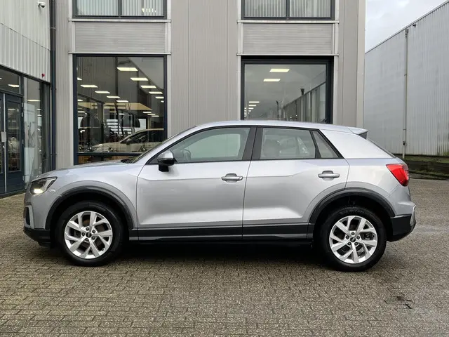 Audi Q2 30 TFSI Business Edition 2021 Benzine 27