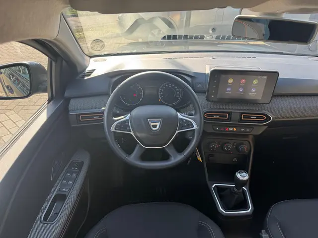 Dacia Sandero Stepway TCe 90 Comfort 2022 Benzine 11