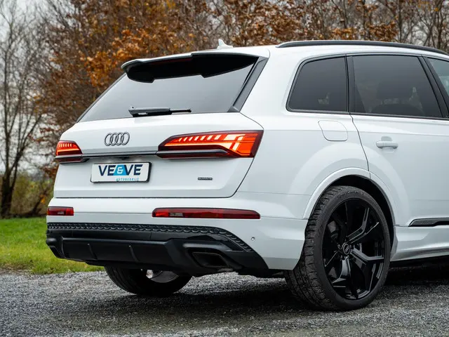 Audi Q7 55 TFSI 2025 Benzine 12