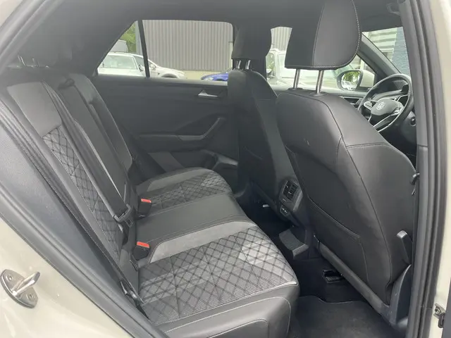 Volkswagen T-Roc 1.5 TSi DSG R-Line (2X) 2022 Benzine 20