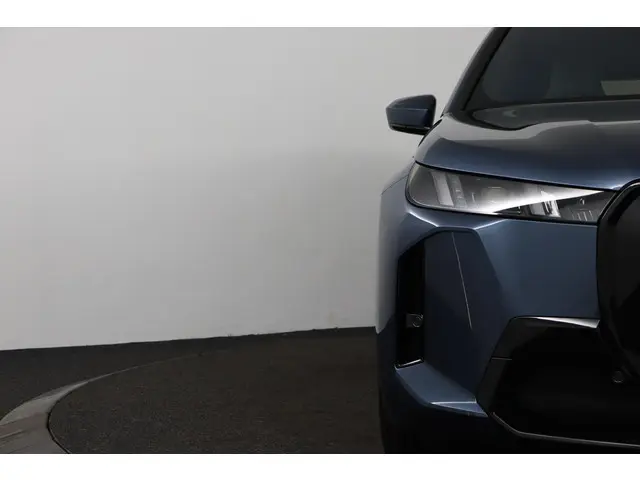 BMW iX xDrive45 2026 Elektrisch 26