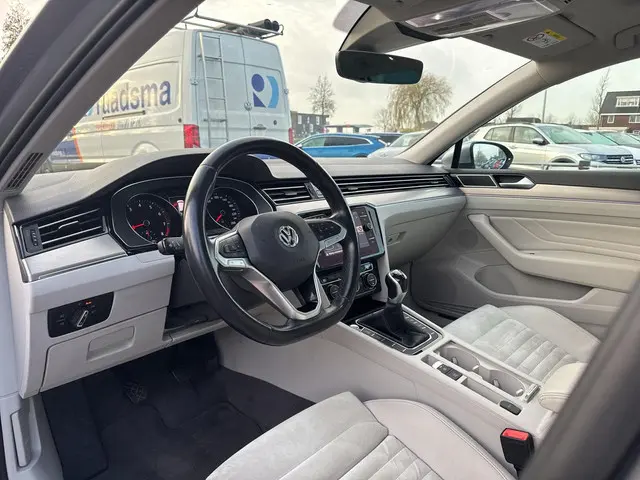 Volkswagen Passat Variant 1.5 TSI Elegance 2020 Benzine 13