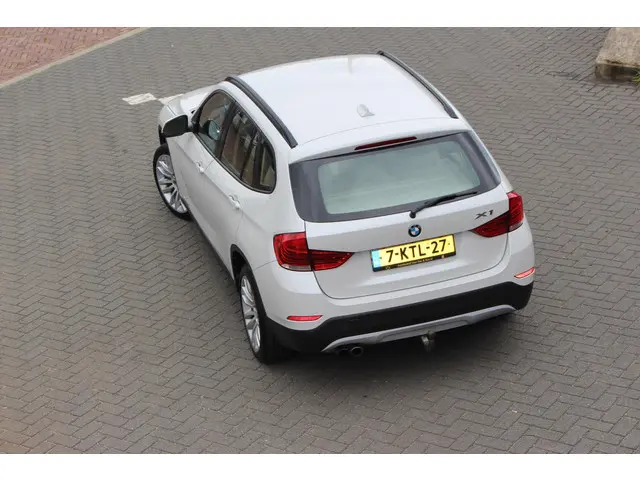 BMW X1 XDrive28i 245pk 4x4 High Executive 2013 Benzine 35