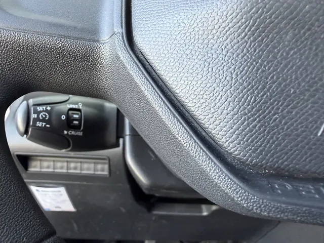 Peugeot Partner 1.2 PureTech Premium 2021 Benzine 33