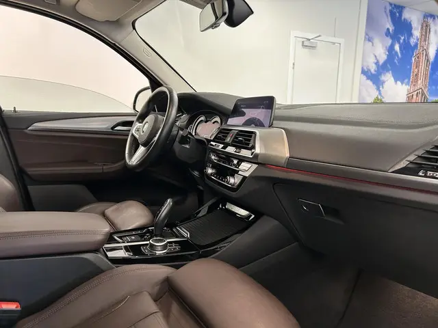 BMW X3 xDrive20i High Executive 2020 Benzine 38