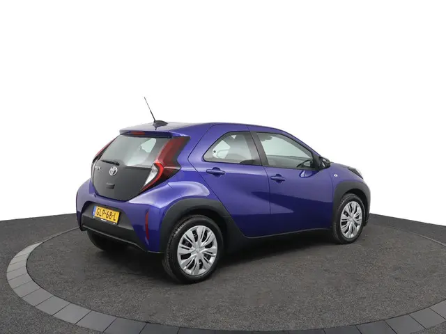 Toyota Aygo X 1.0 VVT-i MT Play 2024 Benzine 2