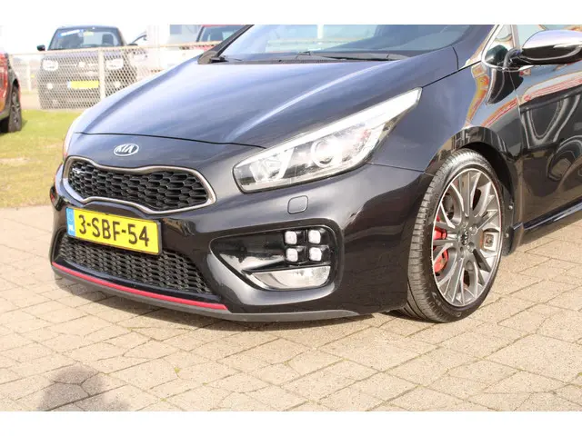 Kia pro_cee'd 1.6 GT 2013 Benzine 3