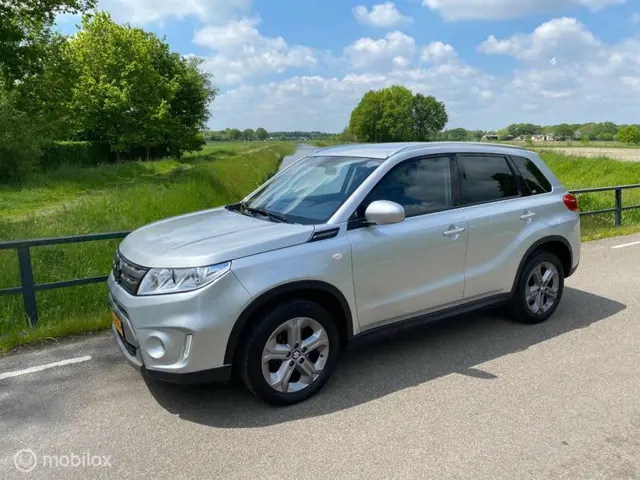 Suzuki Vitara 1.6 Exclusive 2015 Benzine 3
