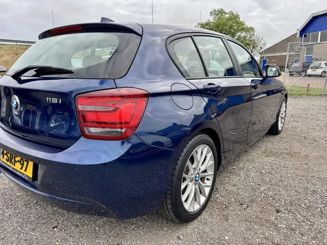 BMW 1 Serie 116i High Executive 2013 Benzine 8