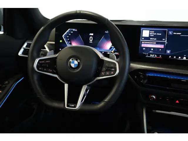 BMW 3 Serie Touring 320i 2025 Benzine 10