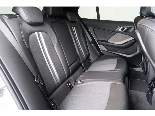 BMW 1 Serie 5-deurs 118i 2024 Benzine 10