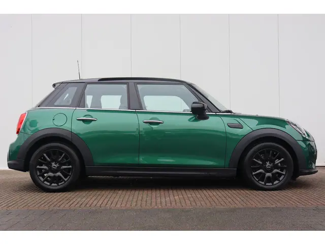MINI Cooper Mini 1.5 Classic 2023 Benzine 4