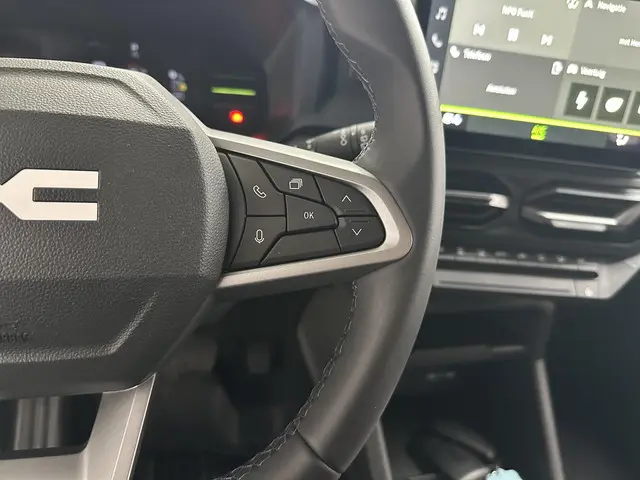 Dacia Duster 1.6 Hybrid 140 Journey 2025 Hybride Benzine 17