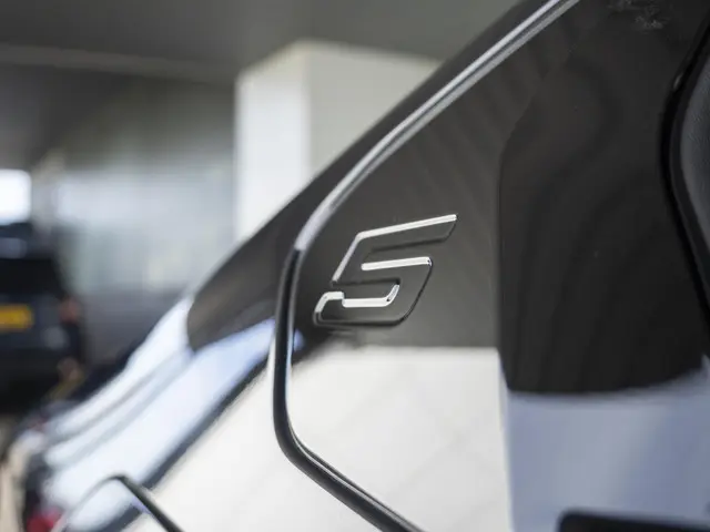 BMW 5 Serie Sedan 520i 2025 Benzine 52