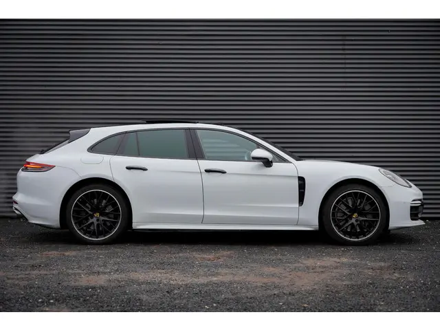 Porsche Panamera 3