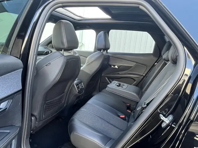 Peugeot 3008 1.6 PureTech GT Line 2020 Benzine 27