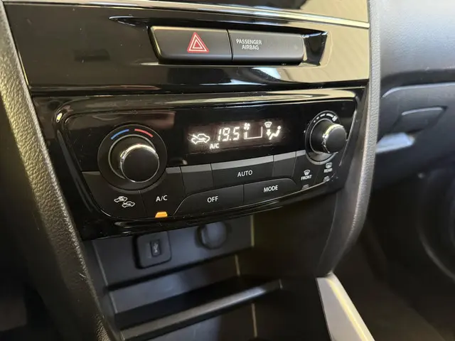 Suzuki Vitara 1.6 Exclusive 2015 Benzine 19