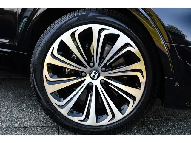 Bentley Bentayga 4.0 V8 First Edition 2021 Benzine 9