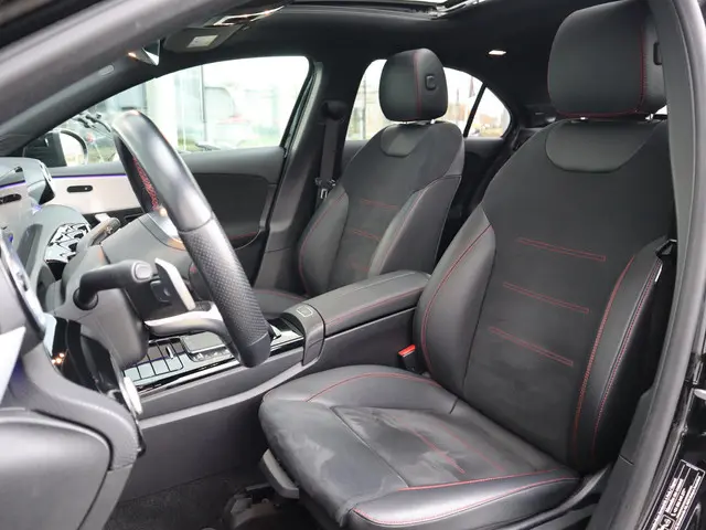 Mercedes-Benz A-Klasse 200 AMG Line 2022 Benzine 11
