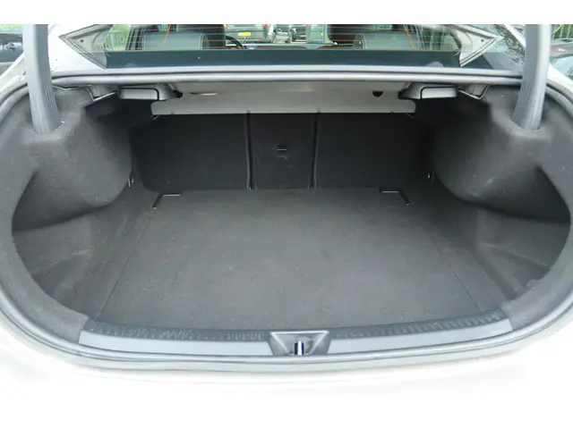 Mercedes-Benz A-Klasse 180 PREMIUM PLUS 2020 Benzine 16