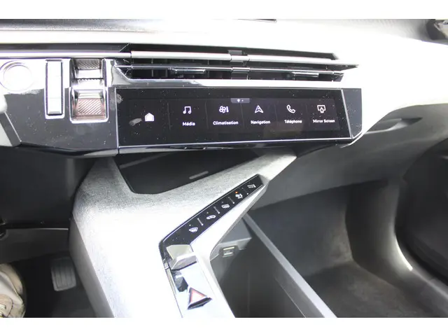 Peugeot 5008 HYBRID 145 ALLURE 2025 Hybride Benzine 22