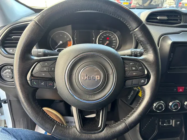 Jeep Renegade 1.6 E-Torq Black Line 2016 Benzine 11