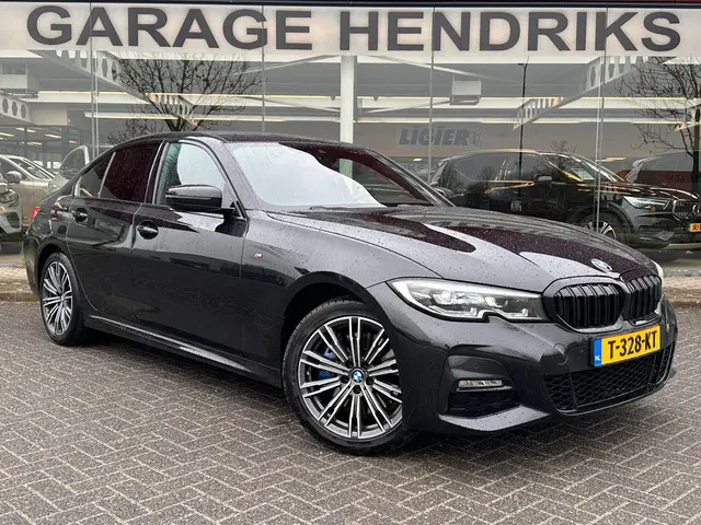 BMW 3 Serie 330e 2020 Hybride Benzine 3