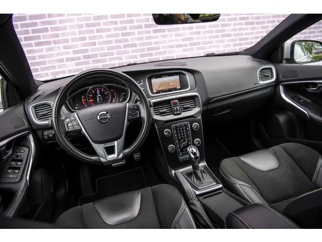 Volvo V40 1.5 T3 Polar+ Sport 2019 Benzine 10