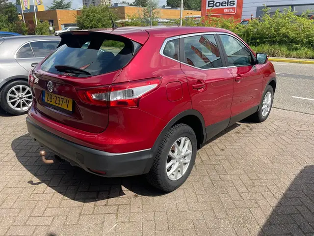 Nissan QASHQAI 1.2 Visia 2015 Benzine 4