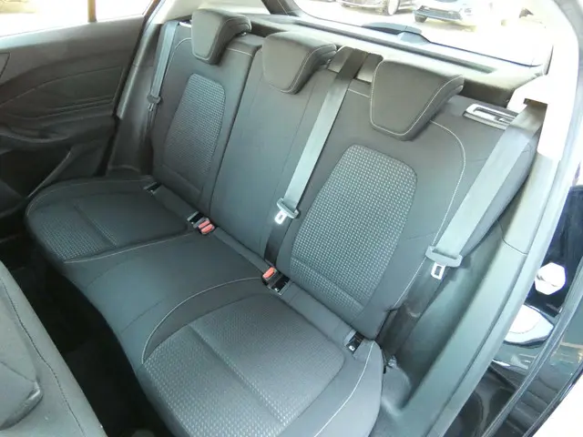 Ford Focus HELAAS VERKOCHT!!! 2018 Benzine 9