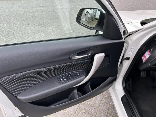 BMW 1 Serie 114i EDE 2014 Benzine 12
