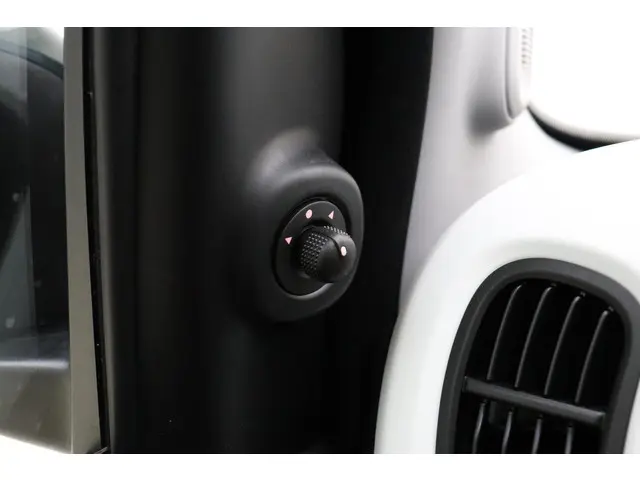 Fiat Panda 1.0 Hybrid Pandina 2025 Benzine 20