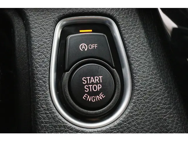 BMW 3 Serie Touring 335i High Executive 2014 Benzine 38