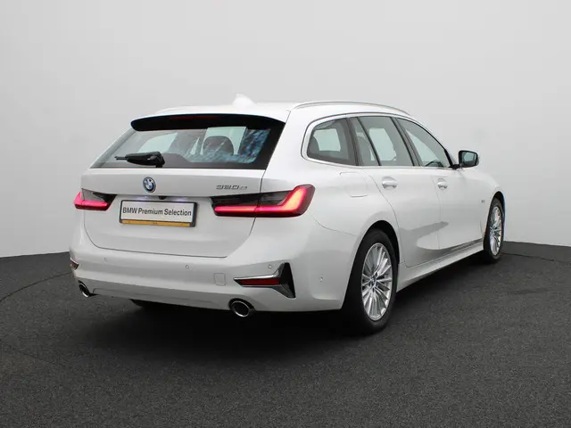 BMW 3 Serie 320e Touring 2021 Hybride Benzine 2