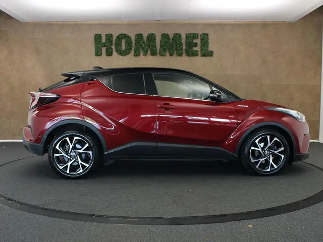 Toyota C-HR 1.8 Hybrid Executive 2019 Hybride Benzine 11