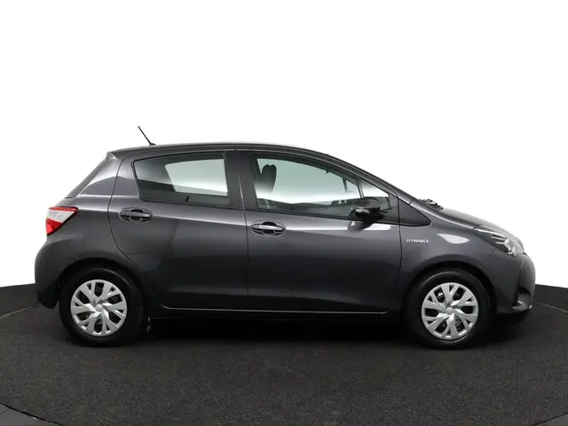 Toyota Yaris 1.5 Hybrid Active 2020 Hybride Benzine 13