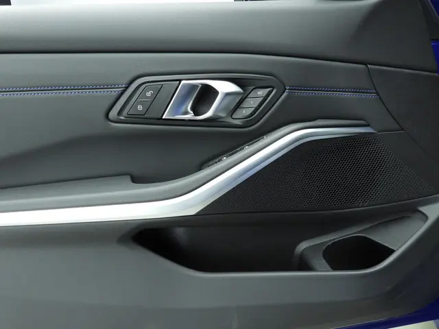 BMW 3 Serie Sedan 330d xDrive 2024 Diesel 25