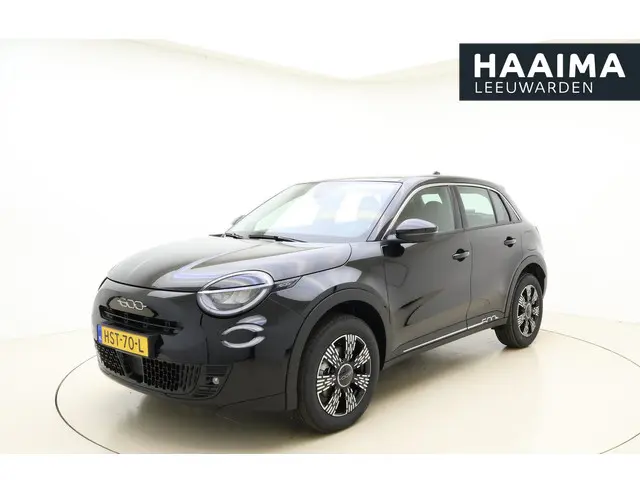 Fiat 600 1.2 Hybrid Black Edition 2025 Benzine