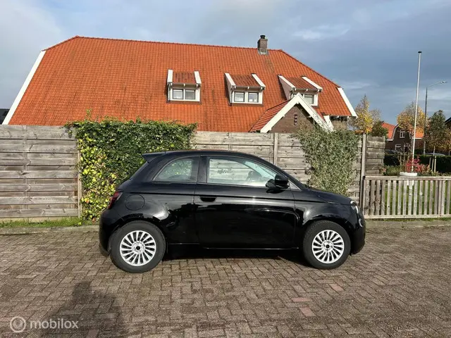 Fiat 500e Urban 42 kWh Nederlandse auto! 2023 Elektrisch 4