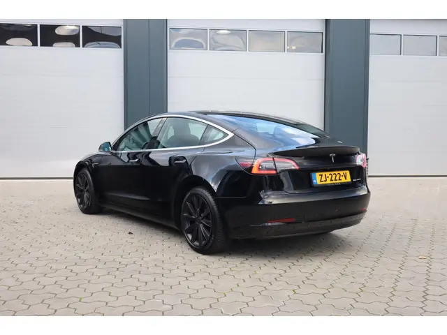Tesla Model 3 Long Range AWD 75 kWh 2019 Elektrisch 2