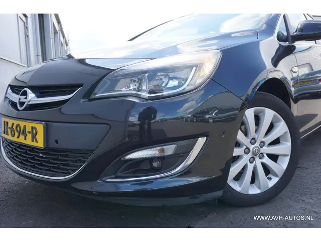 Opel Astra Sports Tourer 1.4 Turbo Sport + 2014 Benzine 12