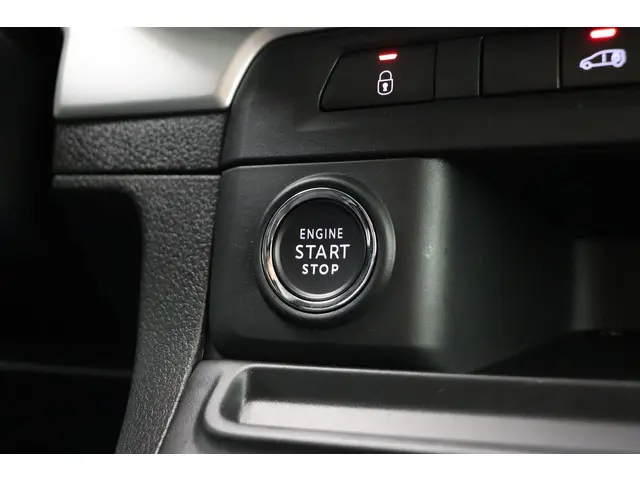 Peugeot e-Expert EV L3 75 kWh 2023 Elektrisch 23