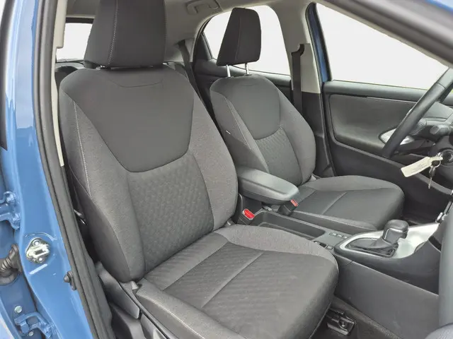 Toyota Yaris 1.5 Hybrid Active 2022 Hybride Benzine 13